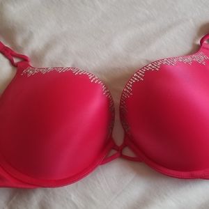 Victoria secret bombshell bra 34D new no tags